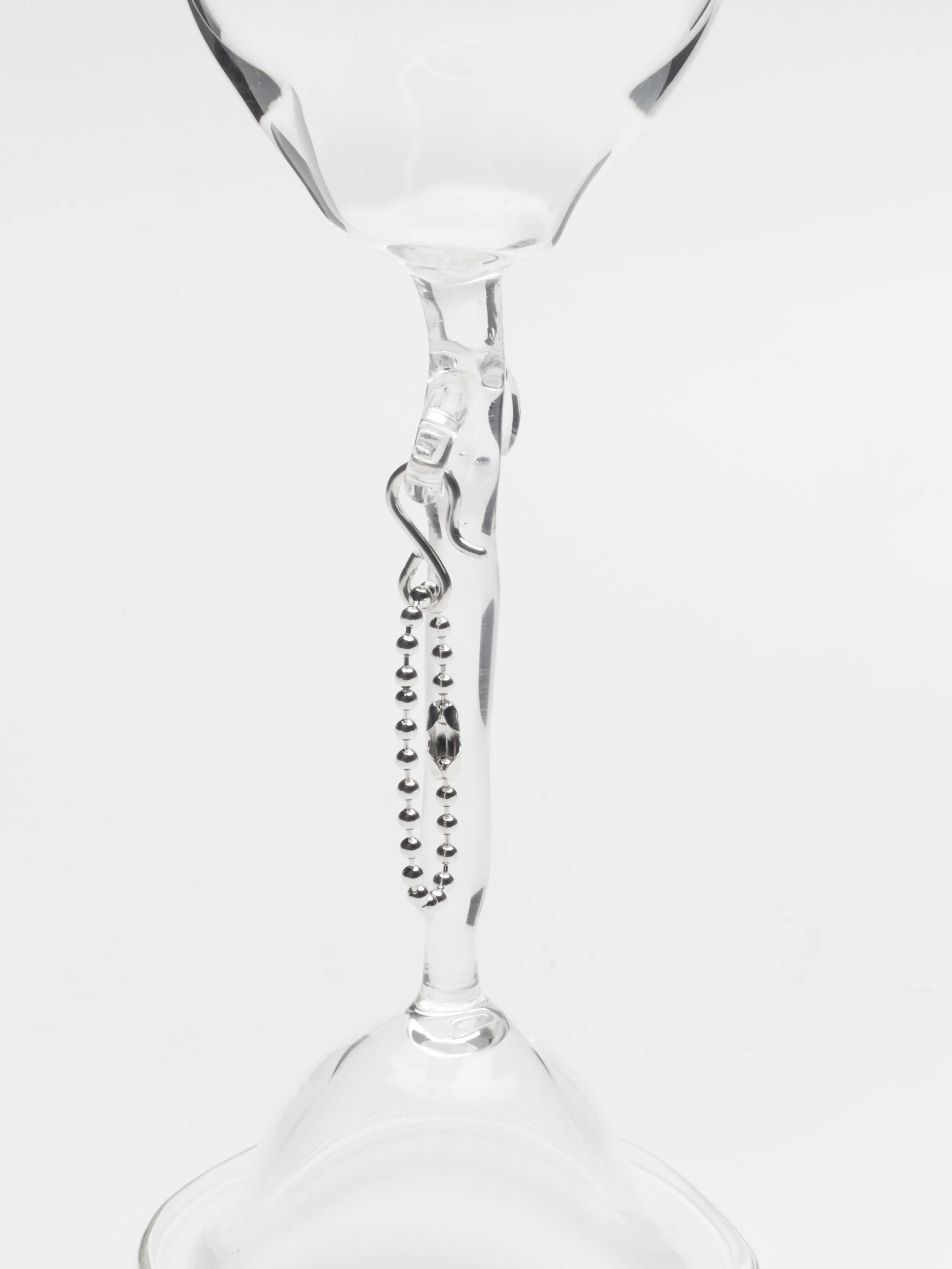 Wine glasses x Vivian Alarcón