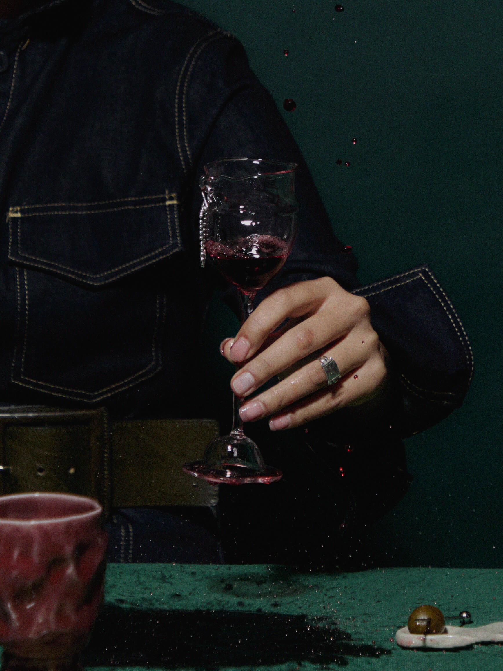 Wine glasses x Vivian Alarcón