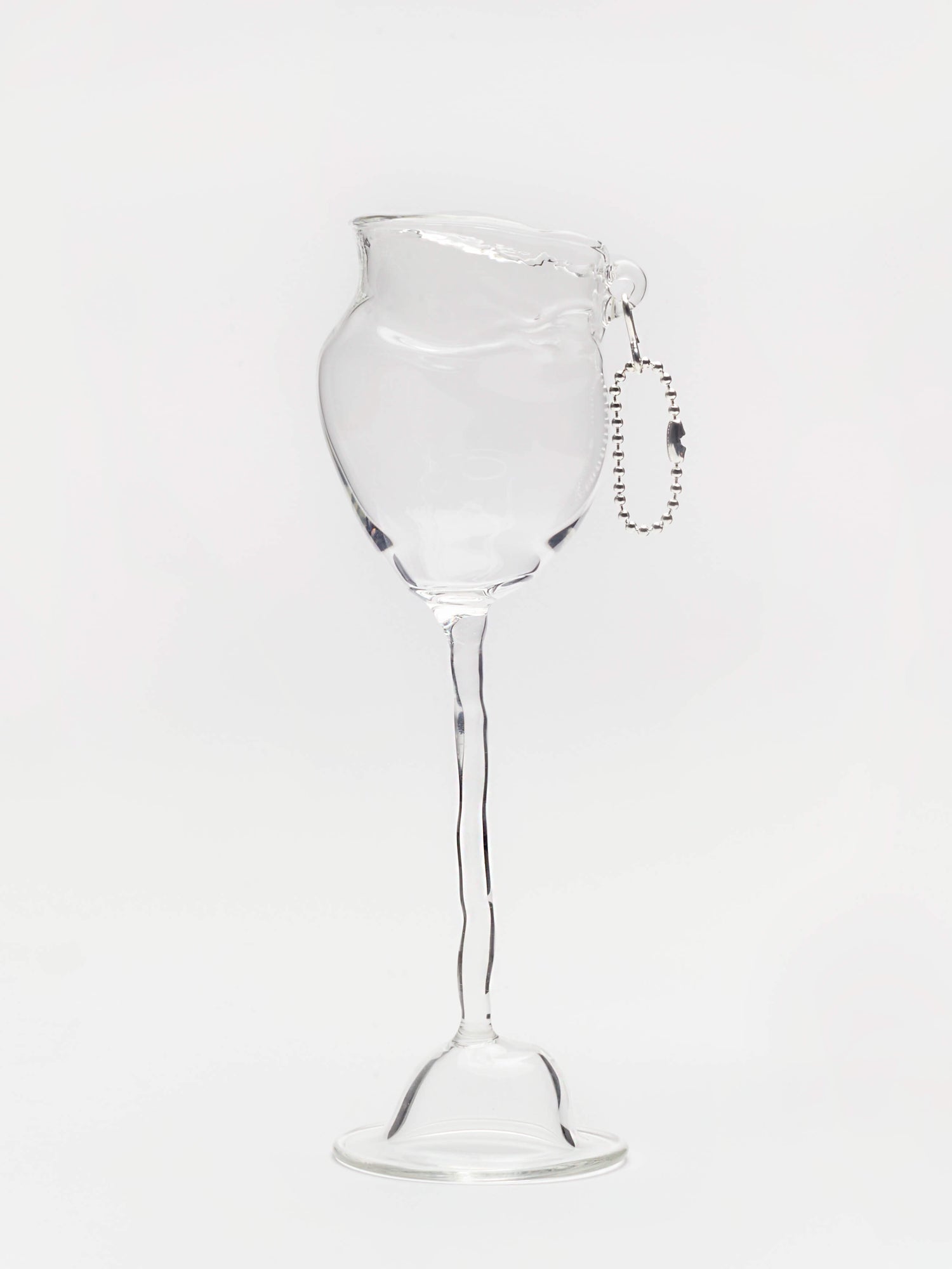 Wine glasses x Vivian Alarcón Front