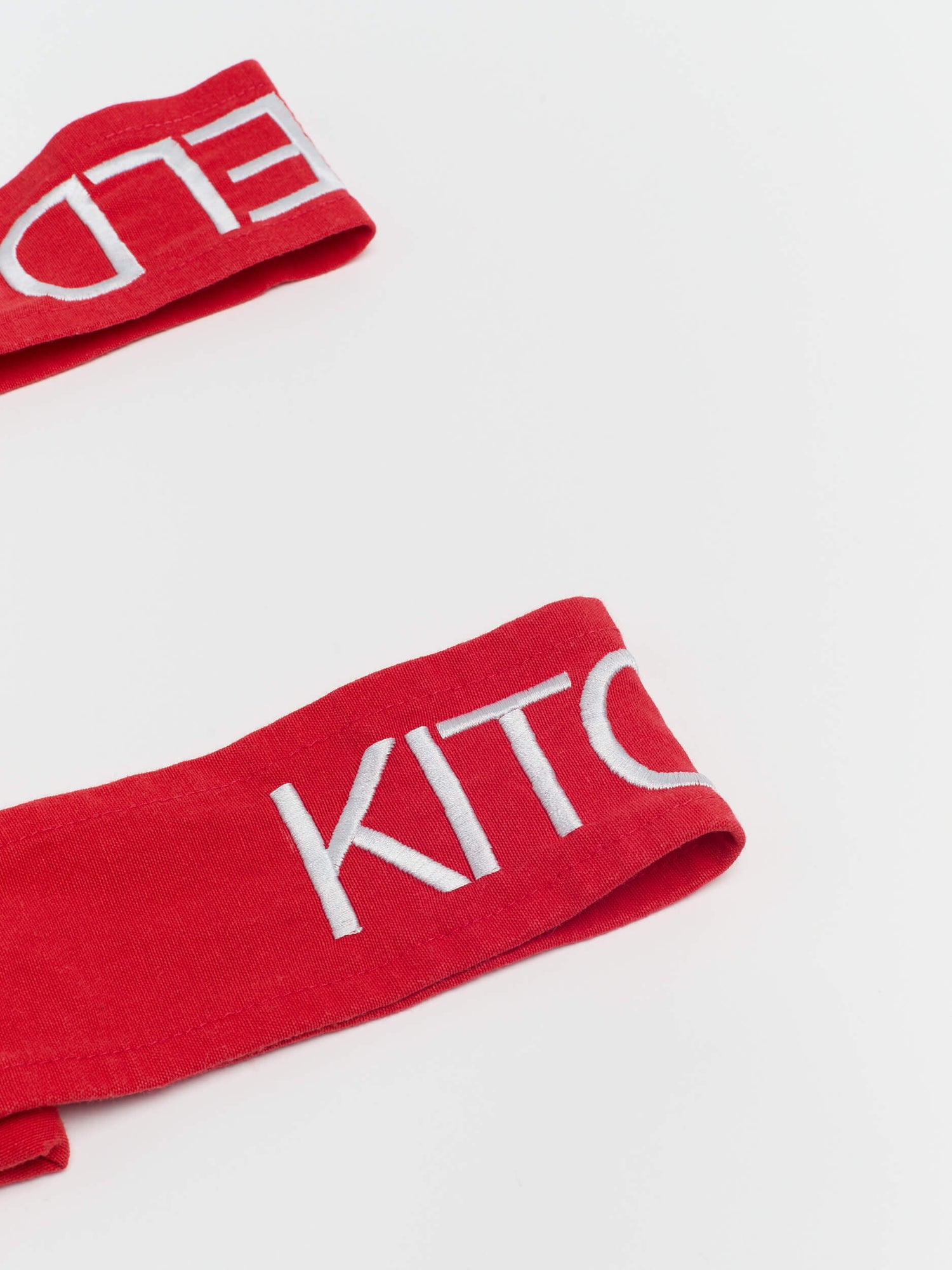 Fondo. All rights reserved. Kitchen Shield Apron
