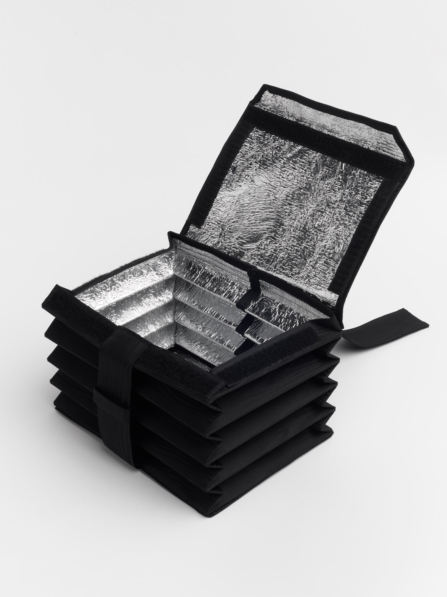Fondo. All rights reserved. Lunch Box x Inés Sistiaga