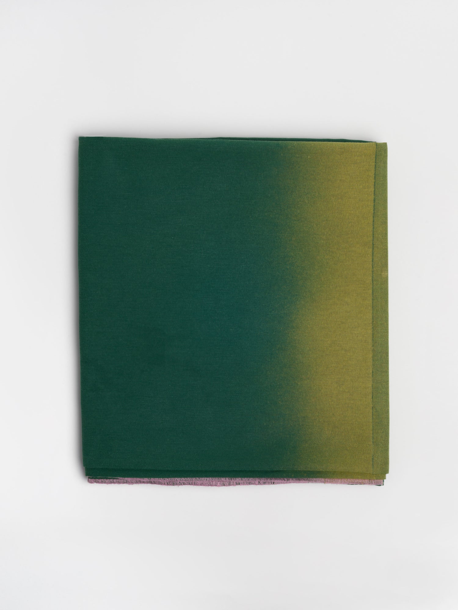 Fondo. Todos los derechos reservados. Tablecloth and napkin set 