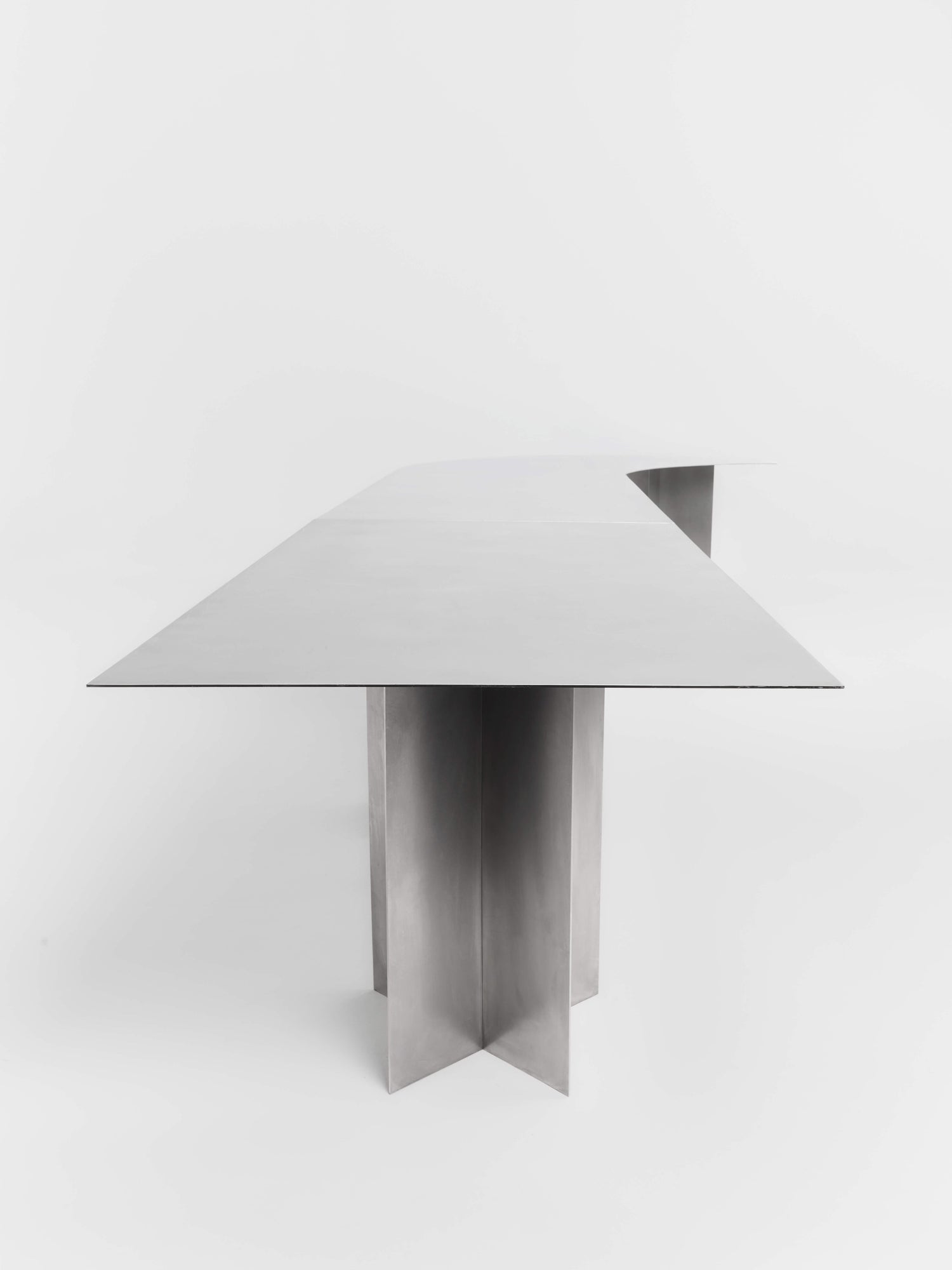 Stainless steel table Front
