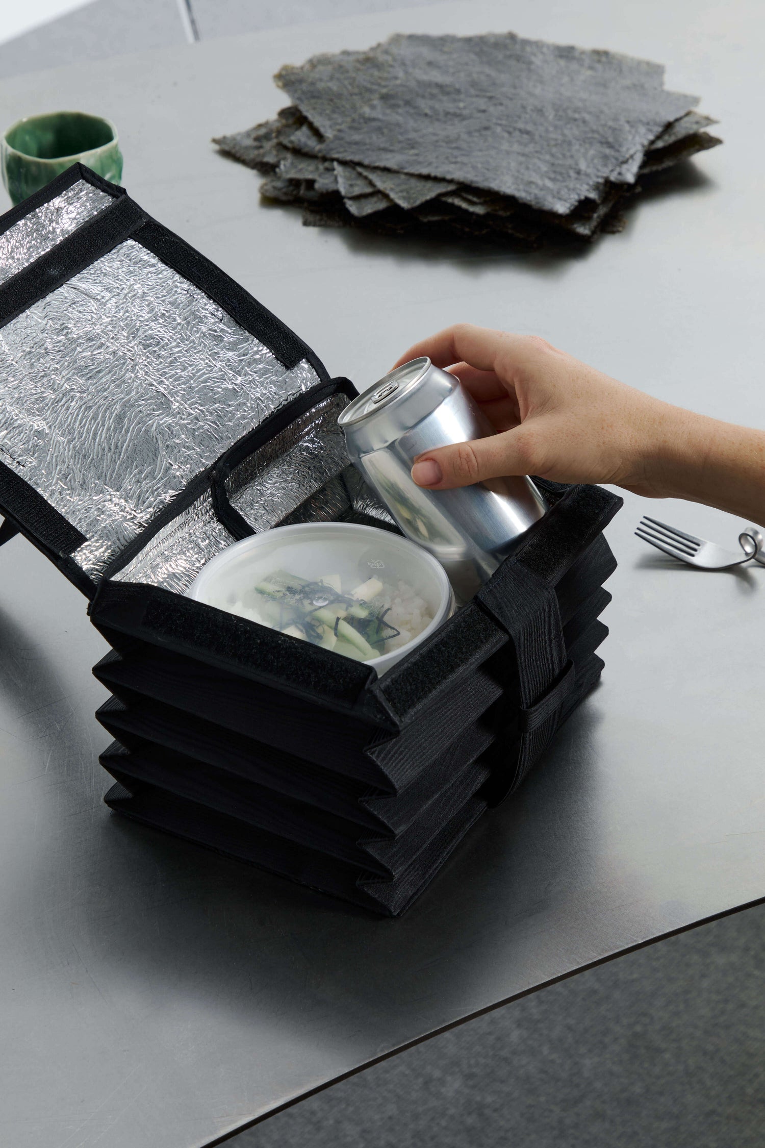 Fondo. All rights reserved. Lunch Box x Inés Sistiaga